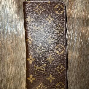 Louis Vuitton Brown and Gold Monogram Key Holder